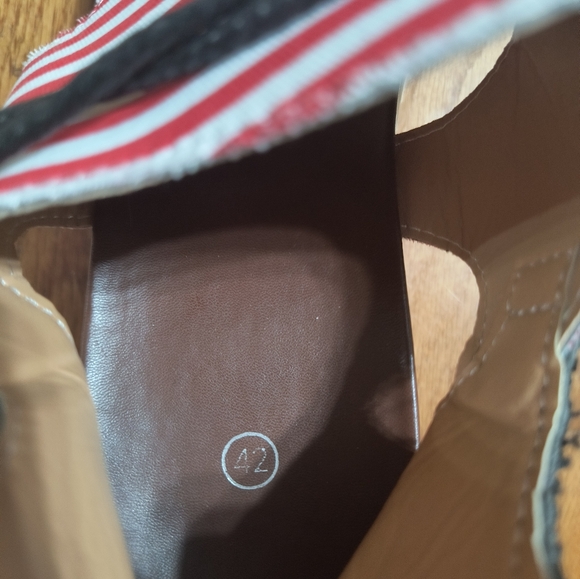 American Flag flat canvas sandals, size 42 women's 10, red/white/blue/black - Picture 8 of 10